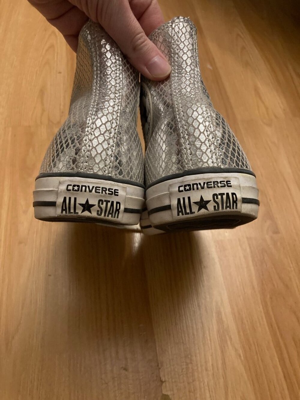 Metallic silver snakeskin pattern high top Converse - Picture 2 of 8